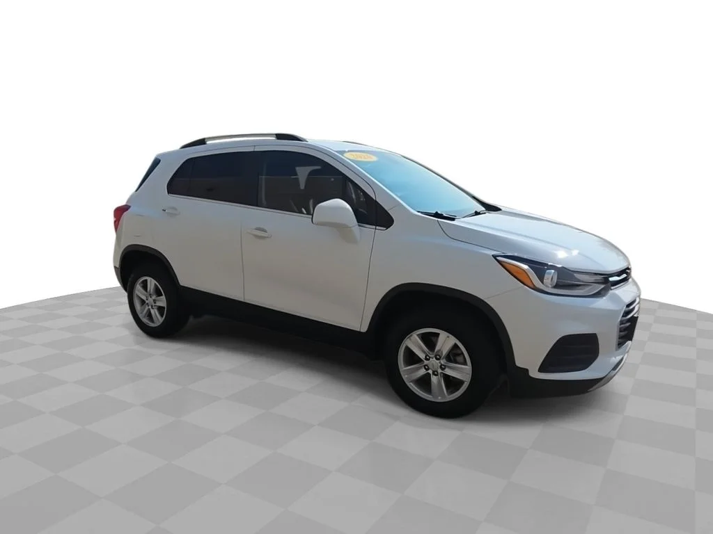 Used 2020 White Chevrolet LT image 2