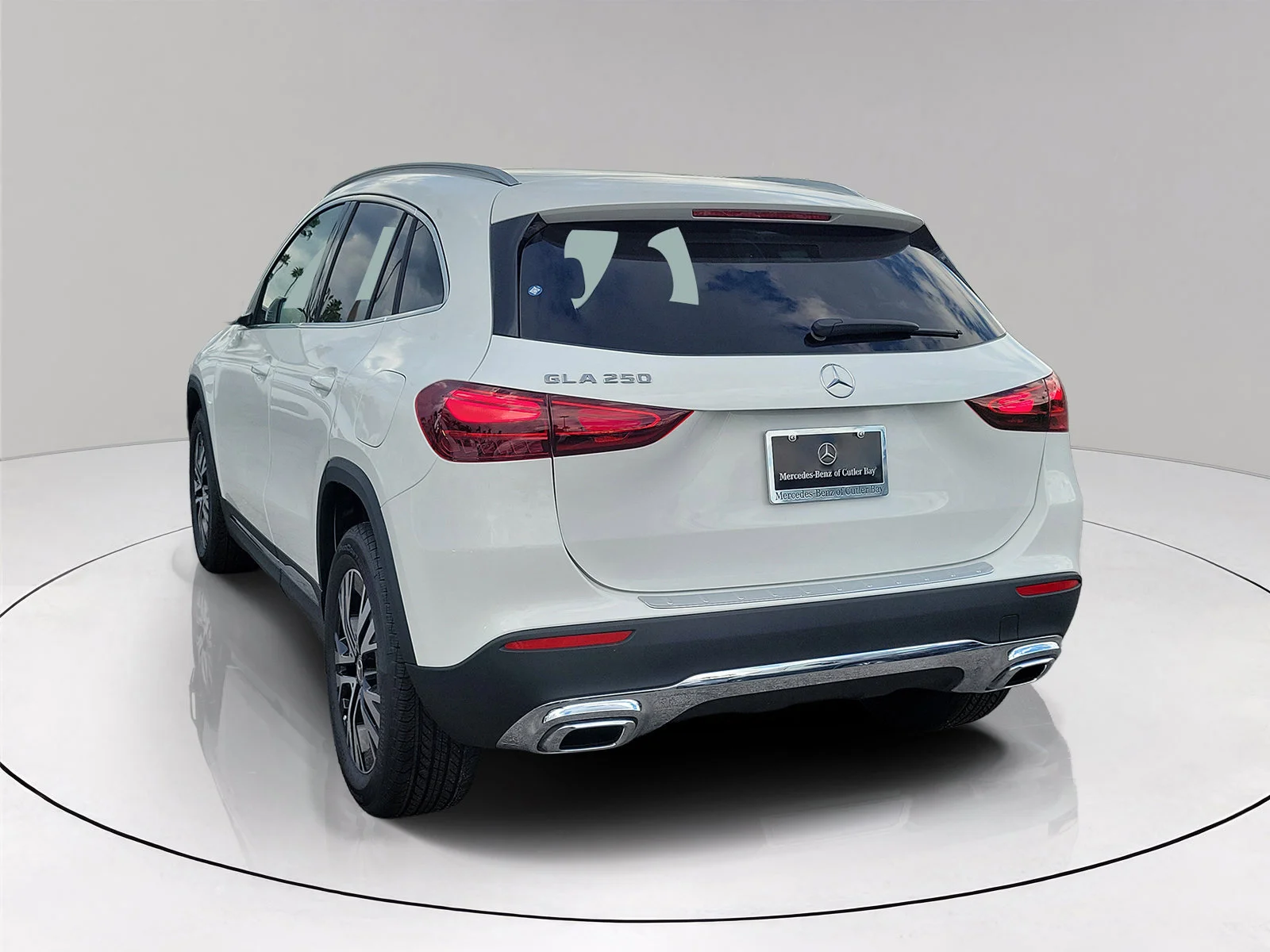 New 2026 Polar White Mercedes-Benz GLA 250 image 6