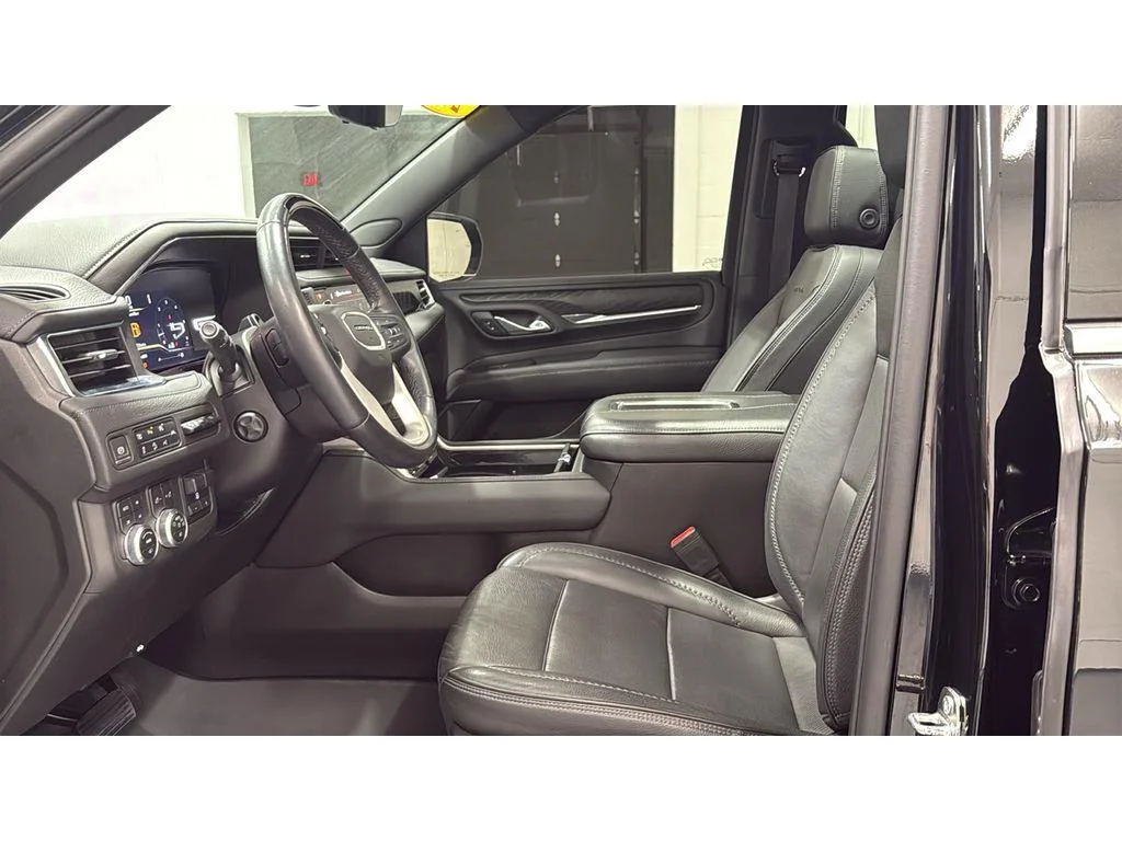 Used 2023 Onyx Black GMC Denali image 32