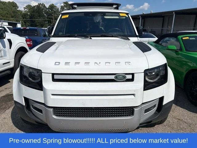 Used 2020  Land Rover SE image 2