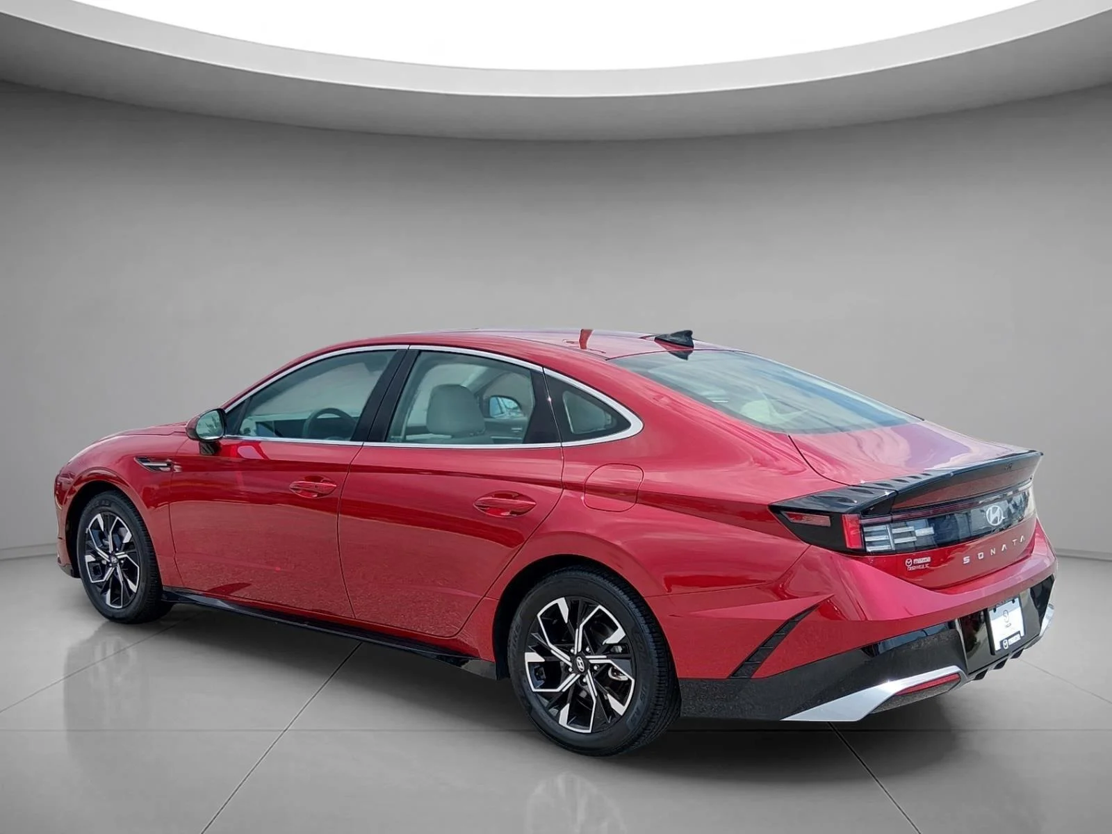 Used 2025 Ultimate red Hyundai SEL image 3