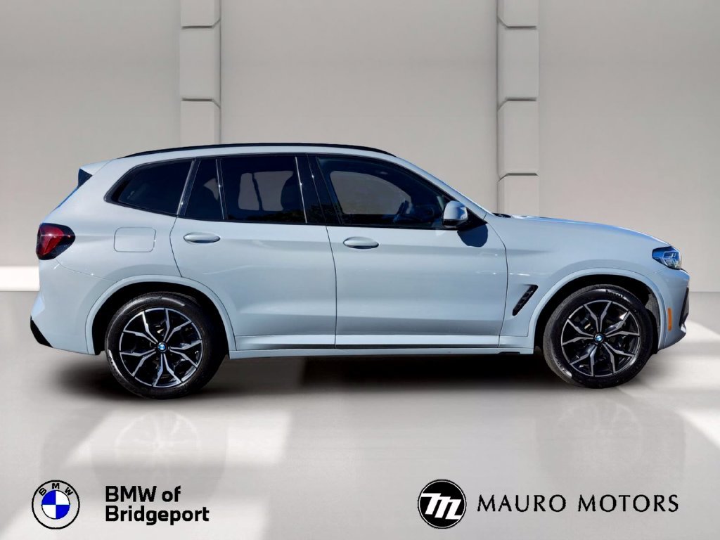 Used 2023 Gray BMW xDrive30i image 6