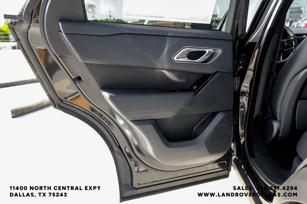 New 2026 Santorini Black Metallic Land Rover S image 43