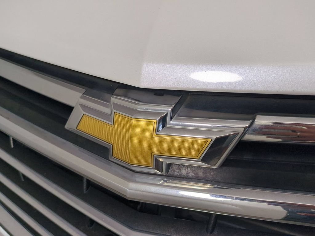Used 2019 Beige Chevrolet Premier image 13