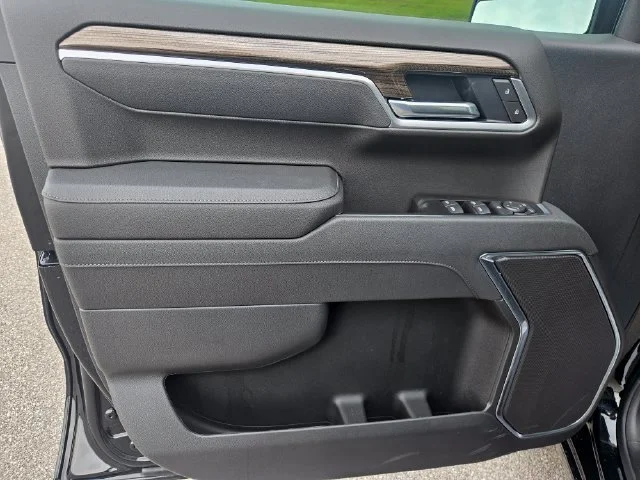 2026 Chevrolet Silverado 1500 LT - Photo 10