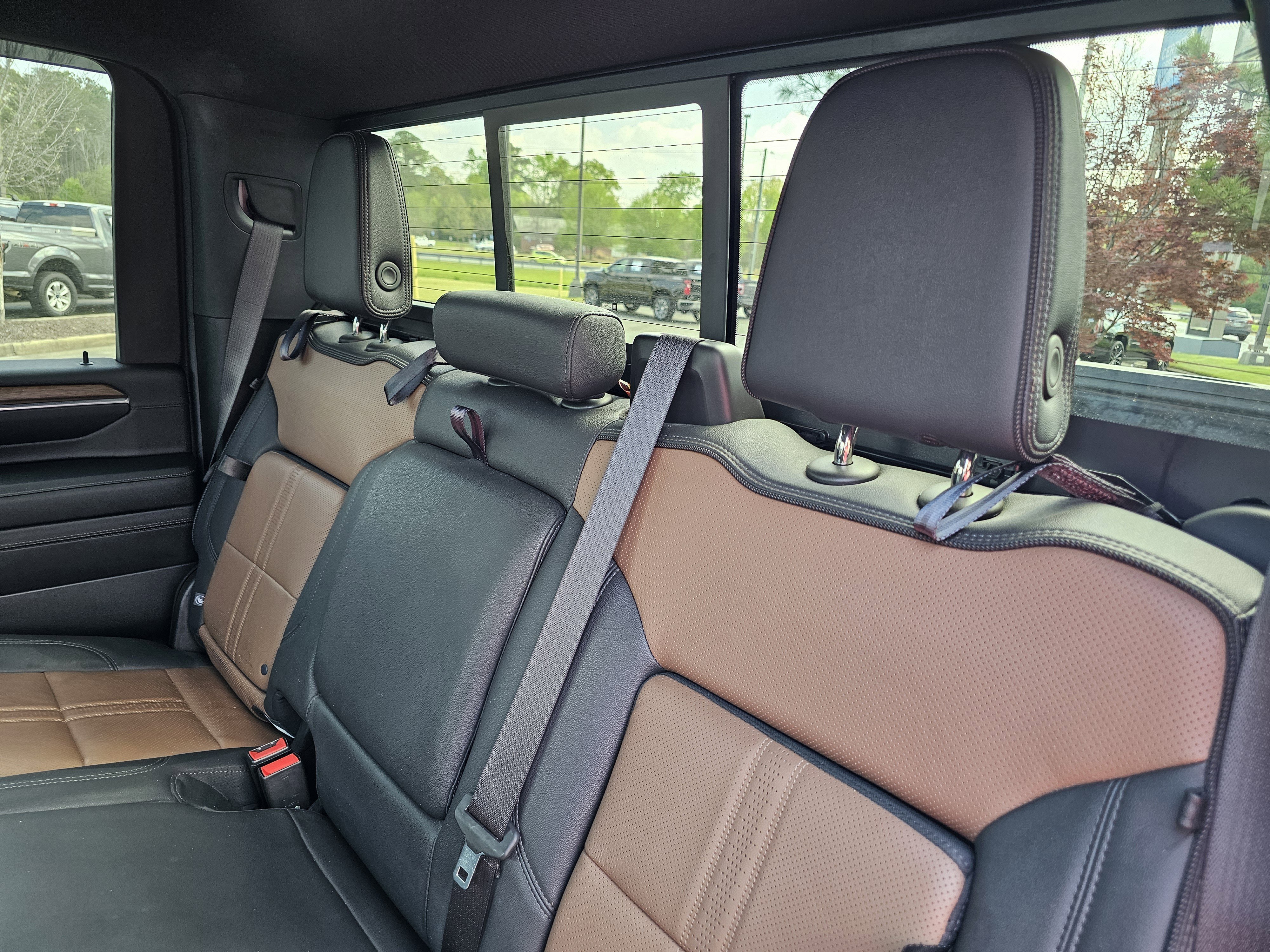 2024 Chevrolet Silverado 3500HD High Country - Photo 34