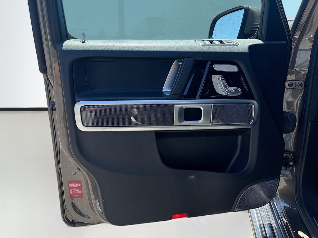 Used 2021 Indium Gray Metallic Mercedes-Benz G 550 image 39