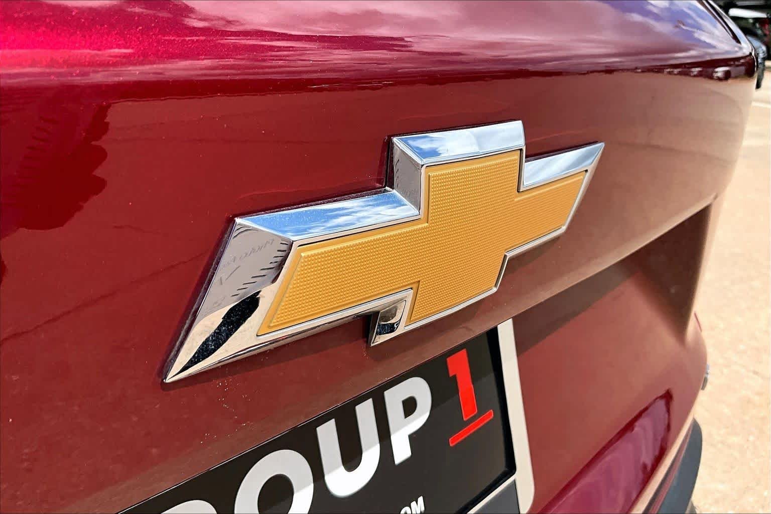 Used 2025 Crimson Metallic Chevrolet LT image 28