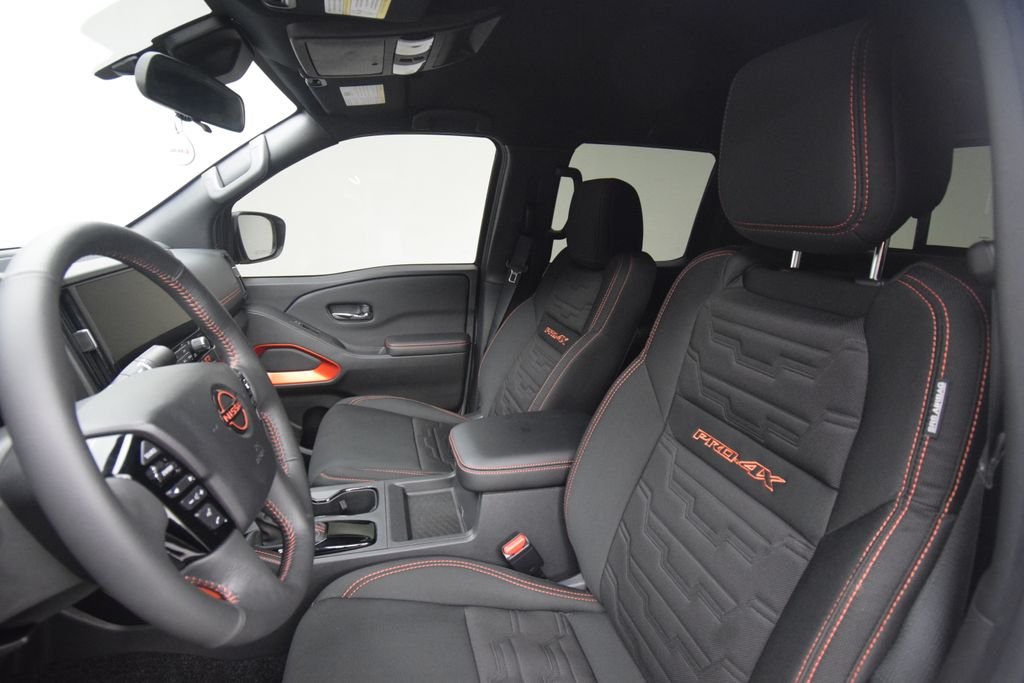 Used 2025 White Nissan PRO-4X image 8