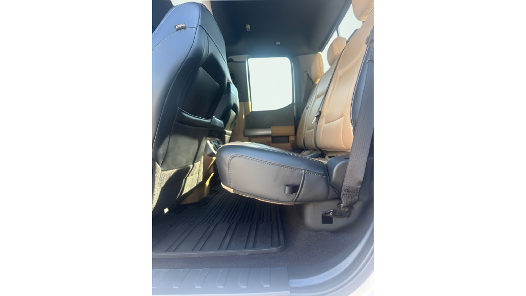 Used 2022 Oxford White Ford Lariat image 17