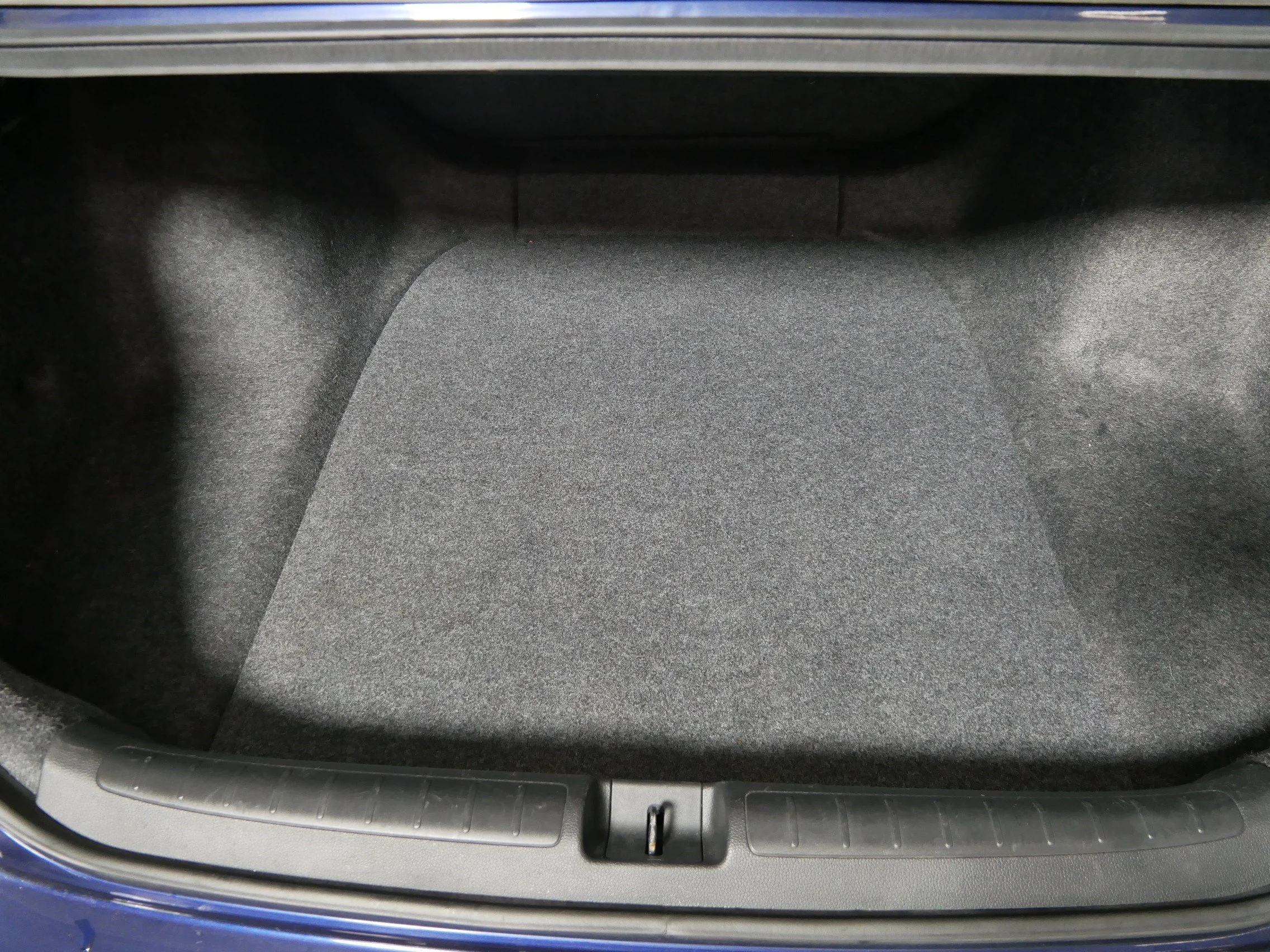 Used 2019 Obsidian Blue Pearl Honda LX 1.5T image 18