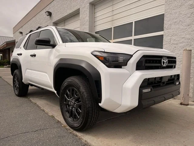 Used 2025 White Toyota SR5 image 10