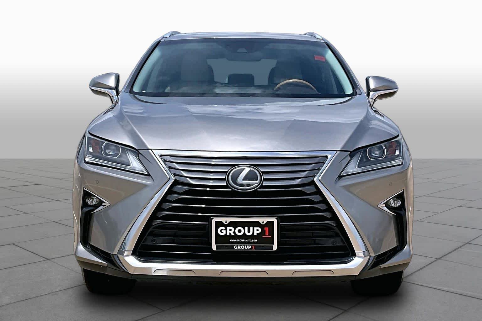 Used 2017 Atomic Silver Lexus  image 4