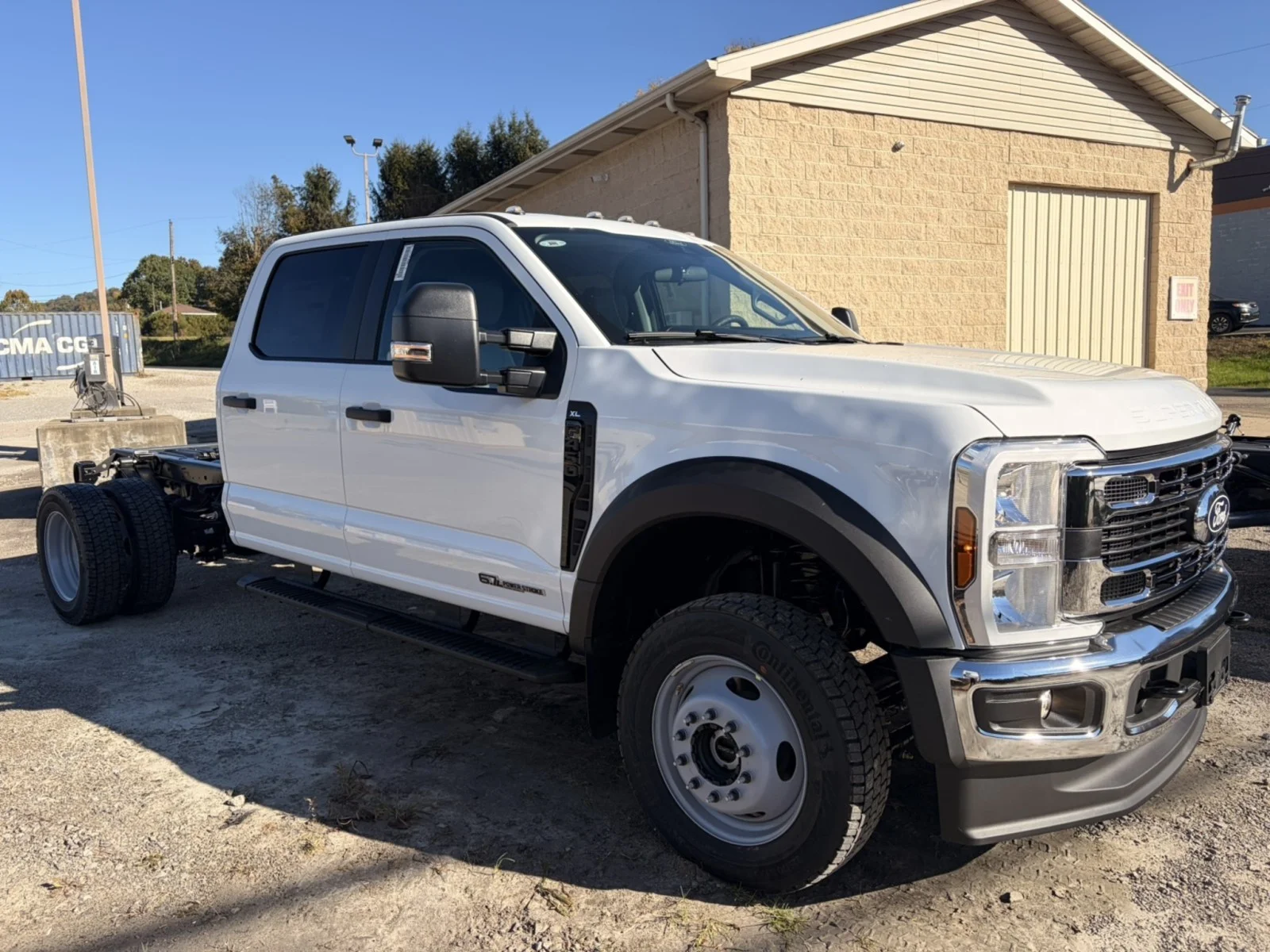 New 2027 Oxford White Ford XL image 9