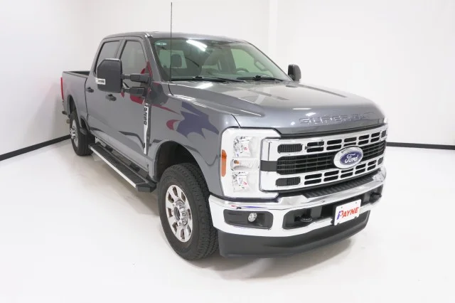 Used 2024  Ford XLT image 3