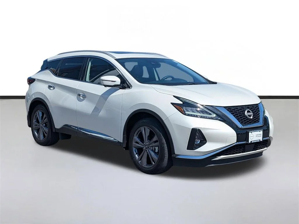 Used 2023 White Nissan Platinum image 6