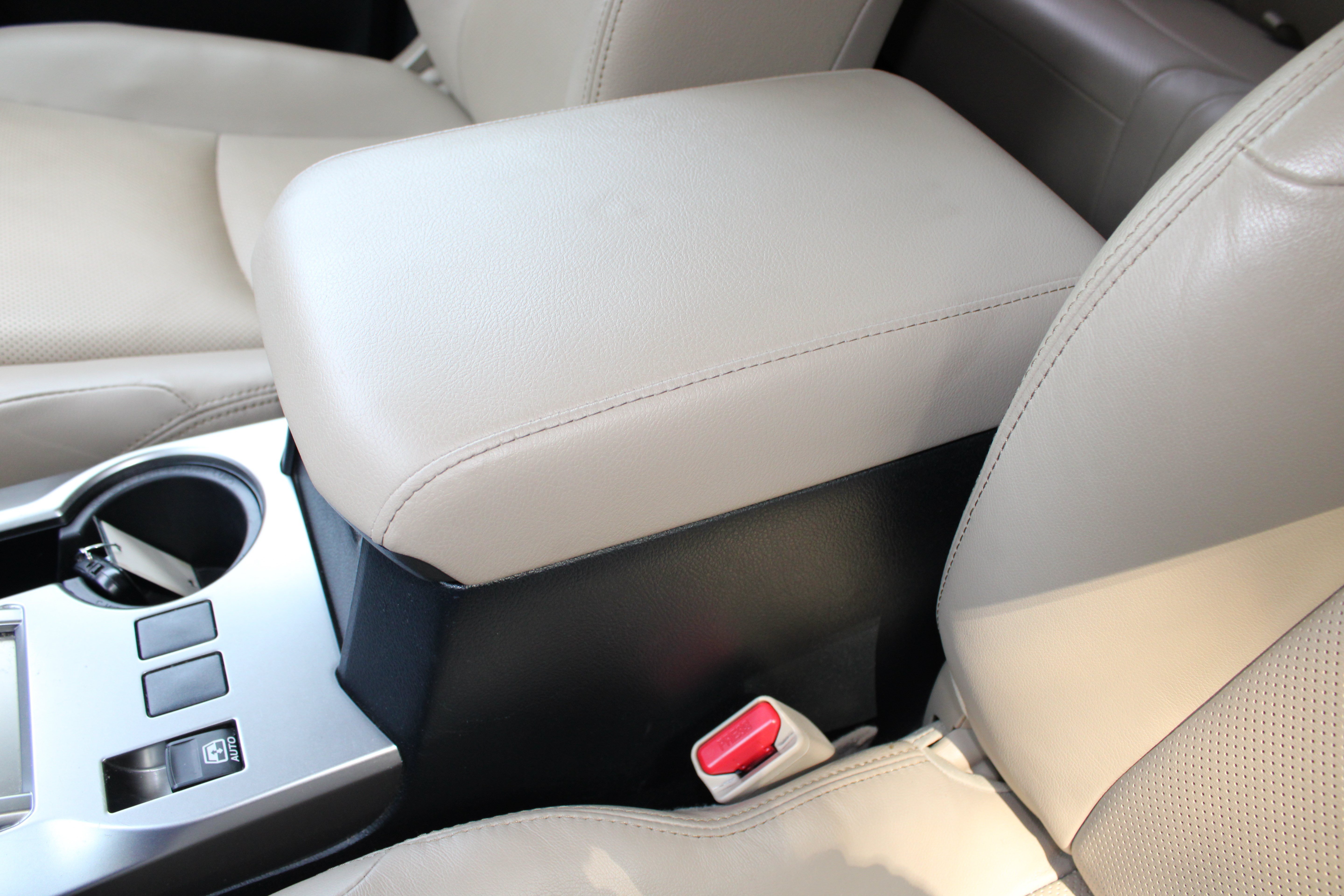 Used 2023 Blizzard Pearl Toyota Limited image 32