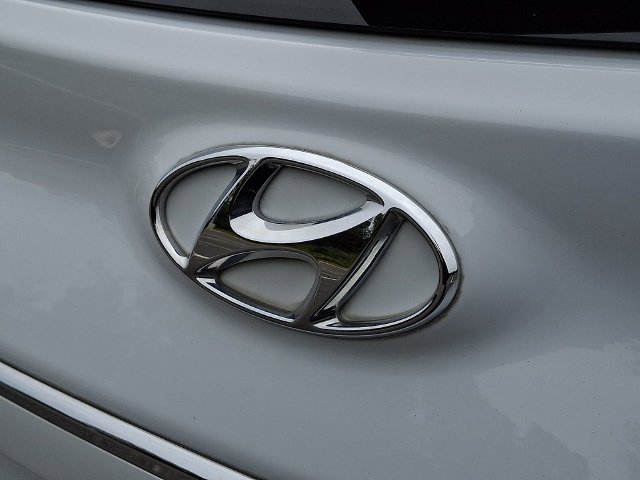 Used 2021 White Hyundai Limited image 31