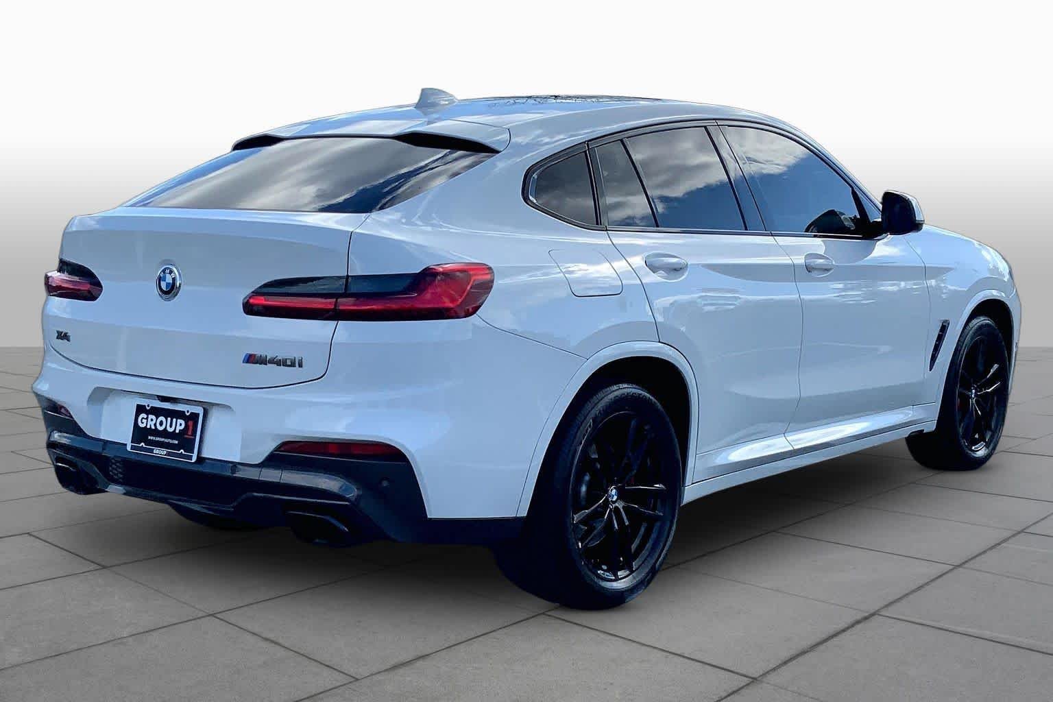 Used 2021 Alpine White BMW M40i image 12