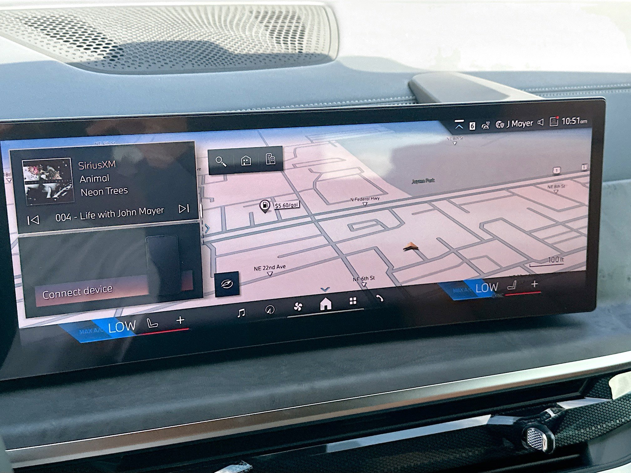 New 2026 Skyscraper Grey Metallic BMW sDrive40i image 10