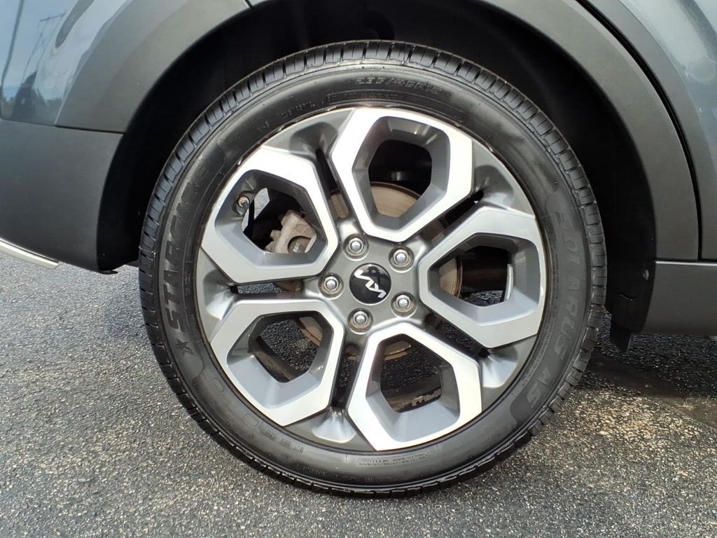 Used 2022 Gravity Gray Kia X-Line w/navigation image 29