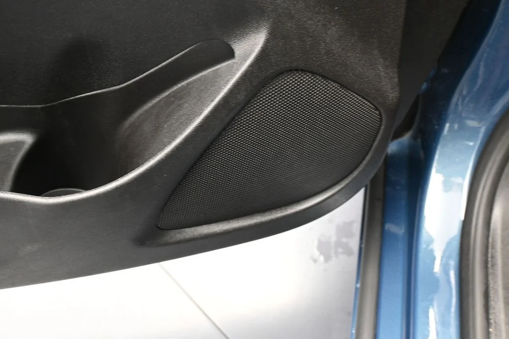 Used 2025 Lakeshore Blue Metallic Chevrolet LT image 14