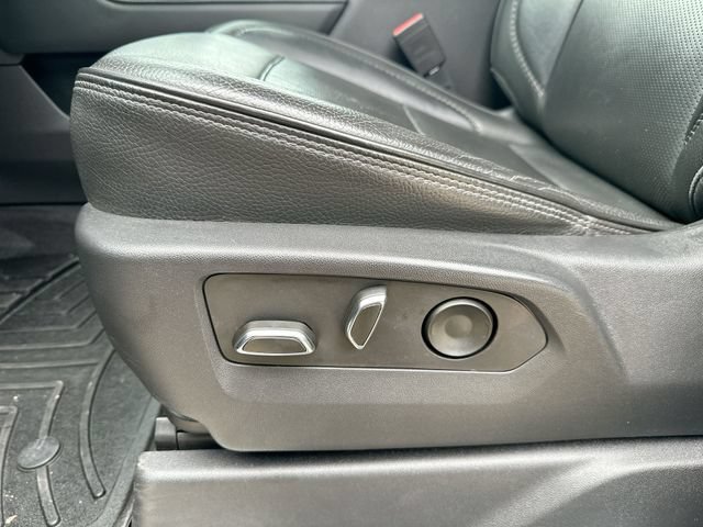 Used 2022 Pacific Blue Metallic GMC Denali image 37