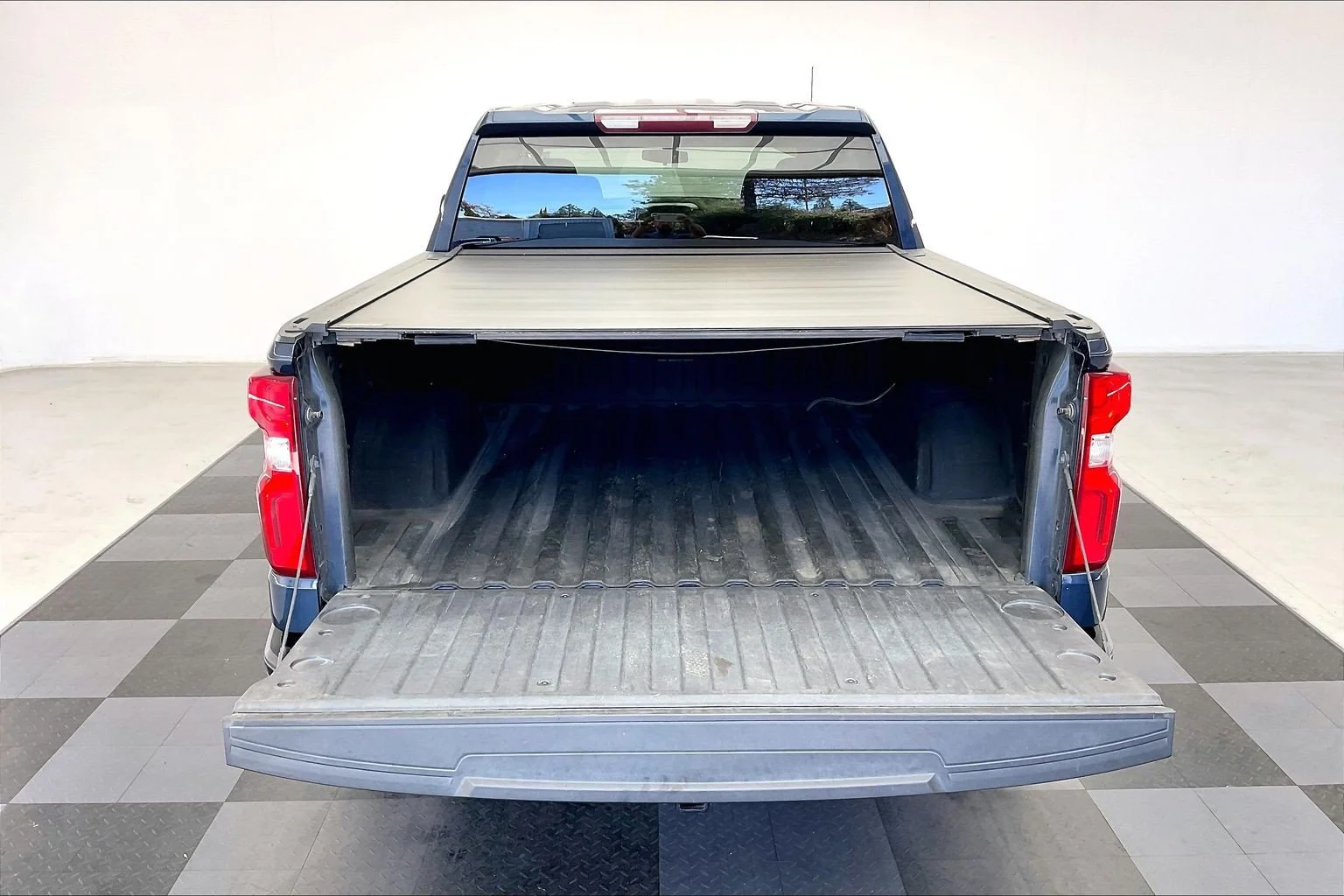 Used 2021 Northsky Blue Metallic Chevrolet RST image 27