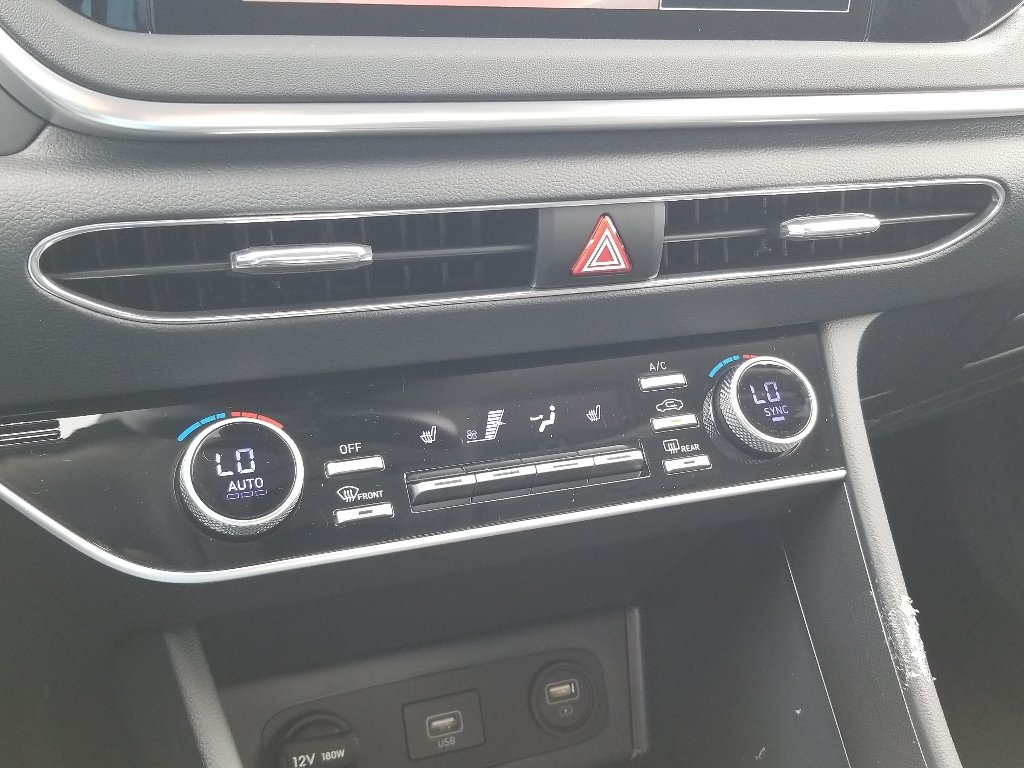 2024 Hyundai Sonata Hybrid SEL - Photo 11