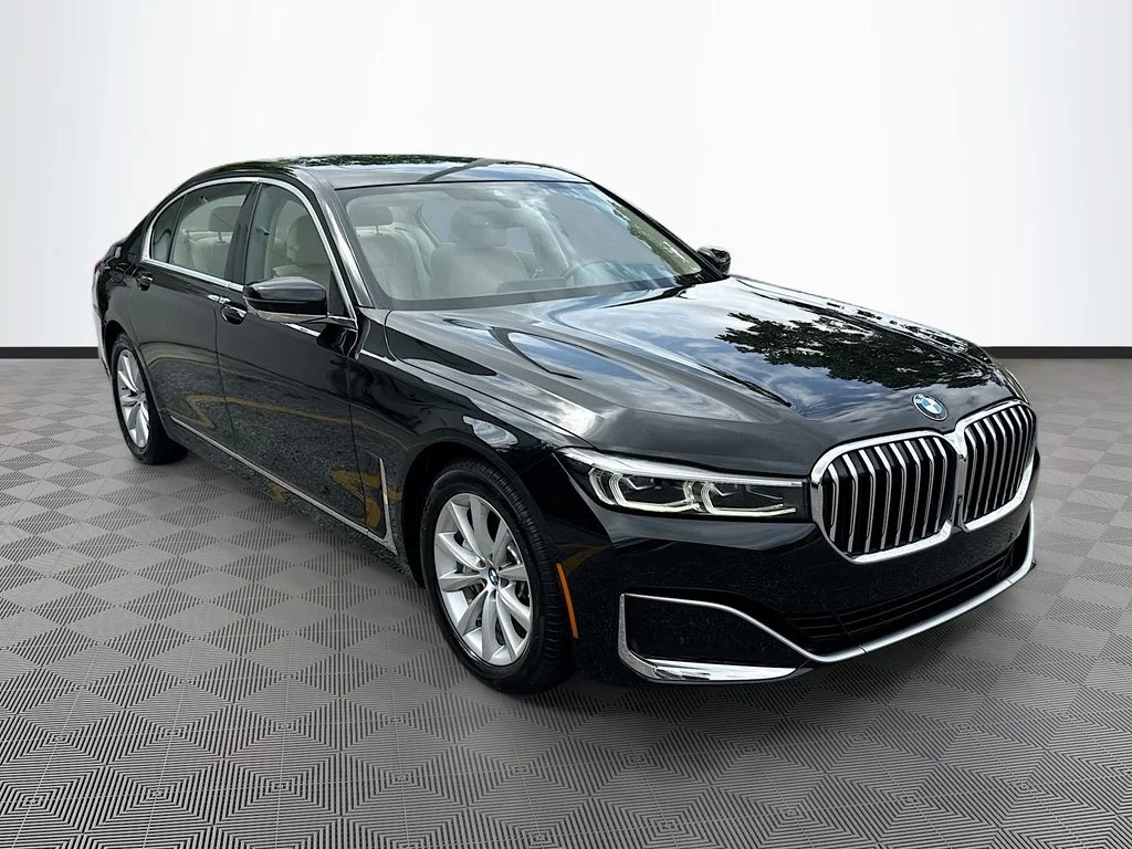 Used 2020 Black BMW 740i image 4