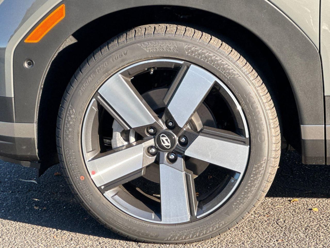 New 2027 Gray Hyundai Limited image 24