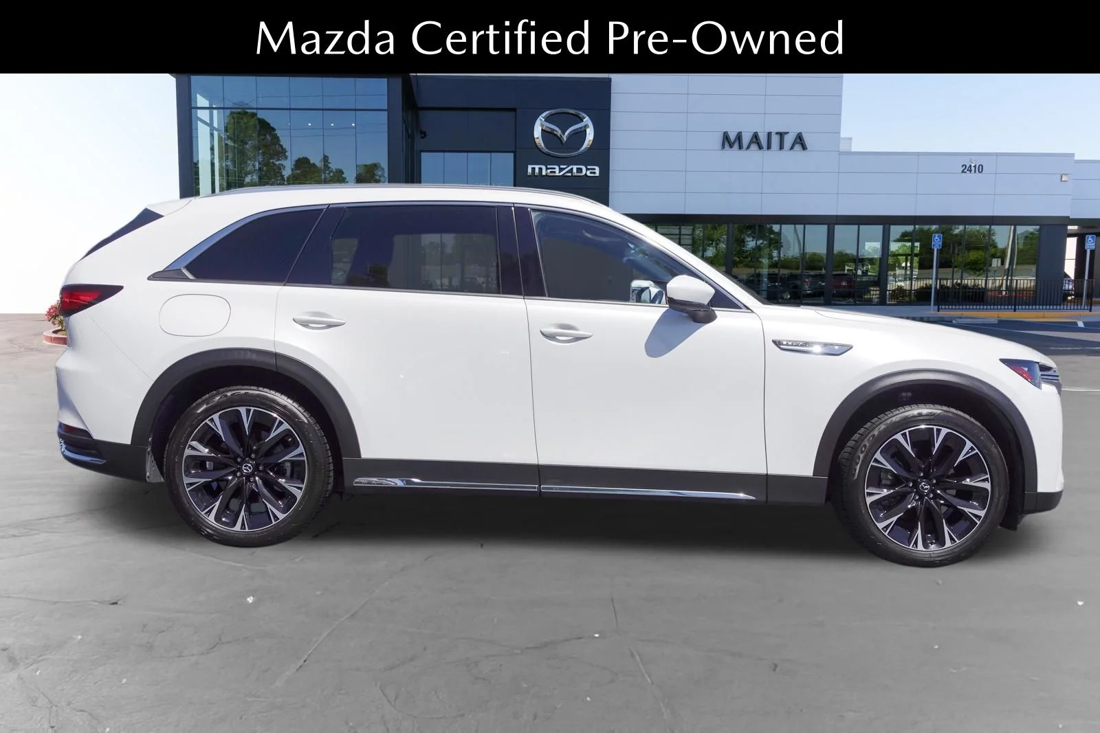 Certified Used 2024 Rhodium White Premium Mazda Premium Plus image 2