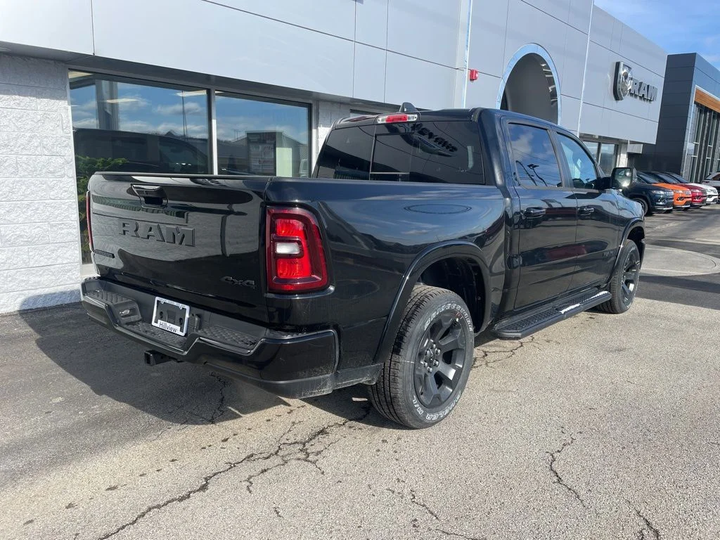 New 2026 Diamond Black Crystal Pearlcoat RAM Big Horn/Lone Star image 8