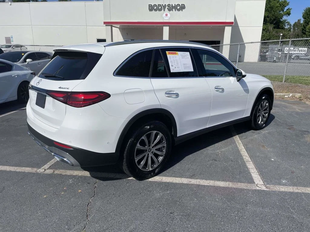 2024 Mercedes-Benz GLC GLC 300 - Photo 9