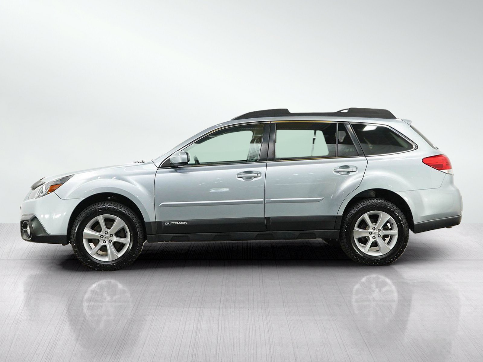 Used 2014 Ice Silver Metallic Subaru 3.6R image 2