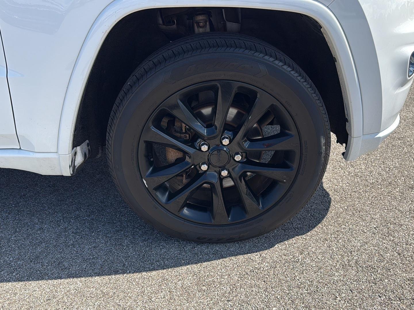 Used 2020 Bright White Clearcoat Jeep Altitude image 12