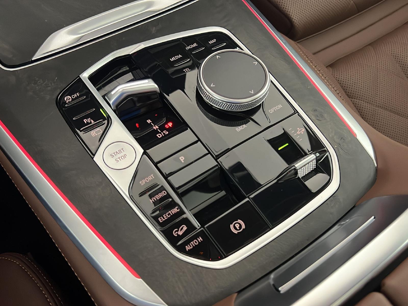 New 2026 Mineral White Metallic BMW xDrive50e image 16