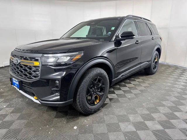 New 2026 Agate Black Metallic Ford Tremor image 7