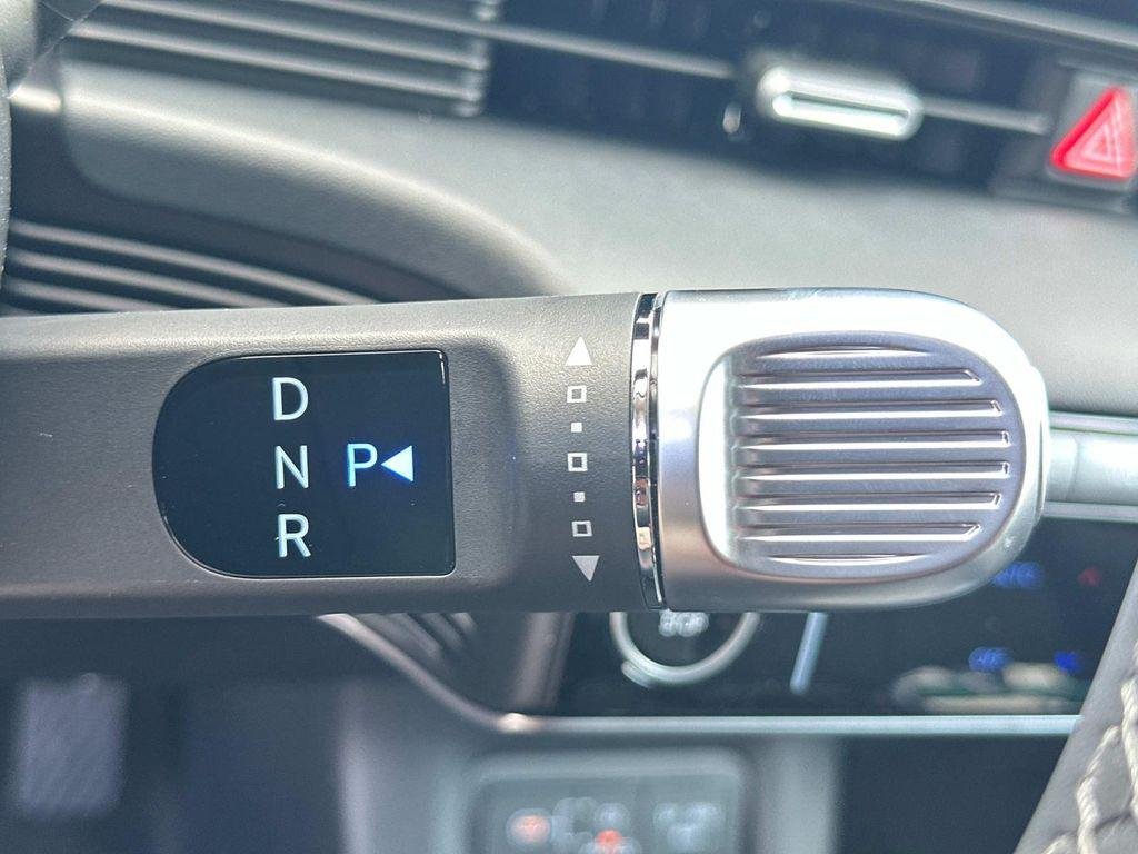 2025 Hyundai IONIQ 5 SEL - Photo 24