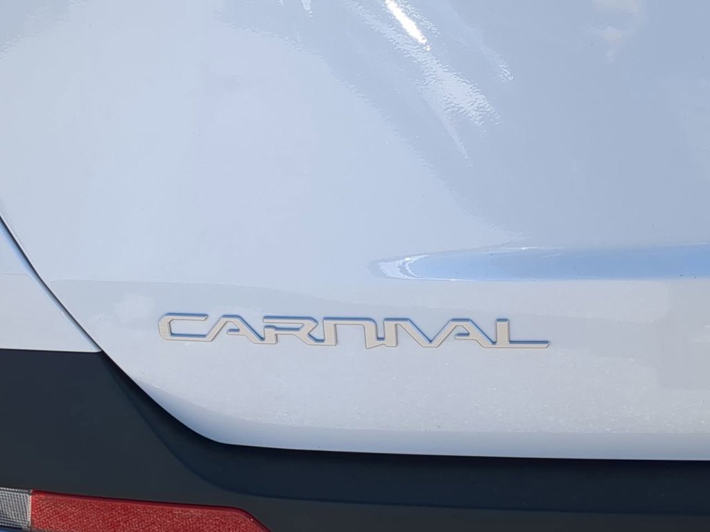 New 2026 Snow White Pearl Kia LX image 13