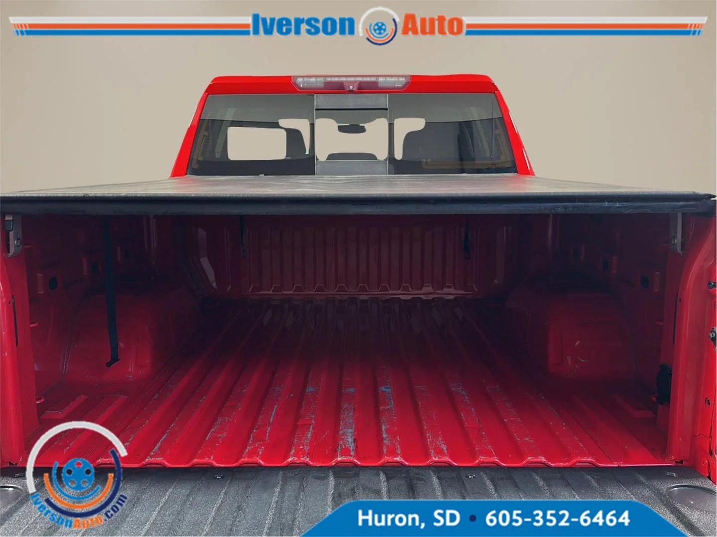 Used 2020 Cardinal Red GMC SLE image 9