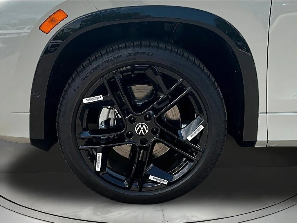 New 2026 Sandstone W/Deep Black Roof Volkswagen 2.0T SE R-Line Black image 16
