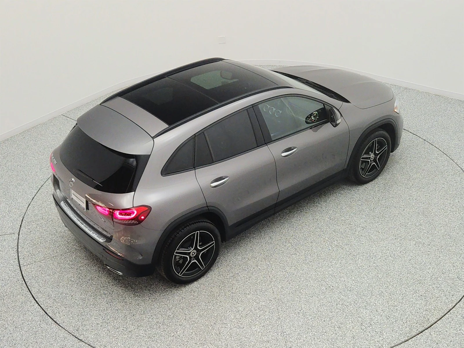 Used 2022 Mountain Grey Metallic Mercedes-Benz GLA 250 SUV image 26