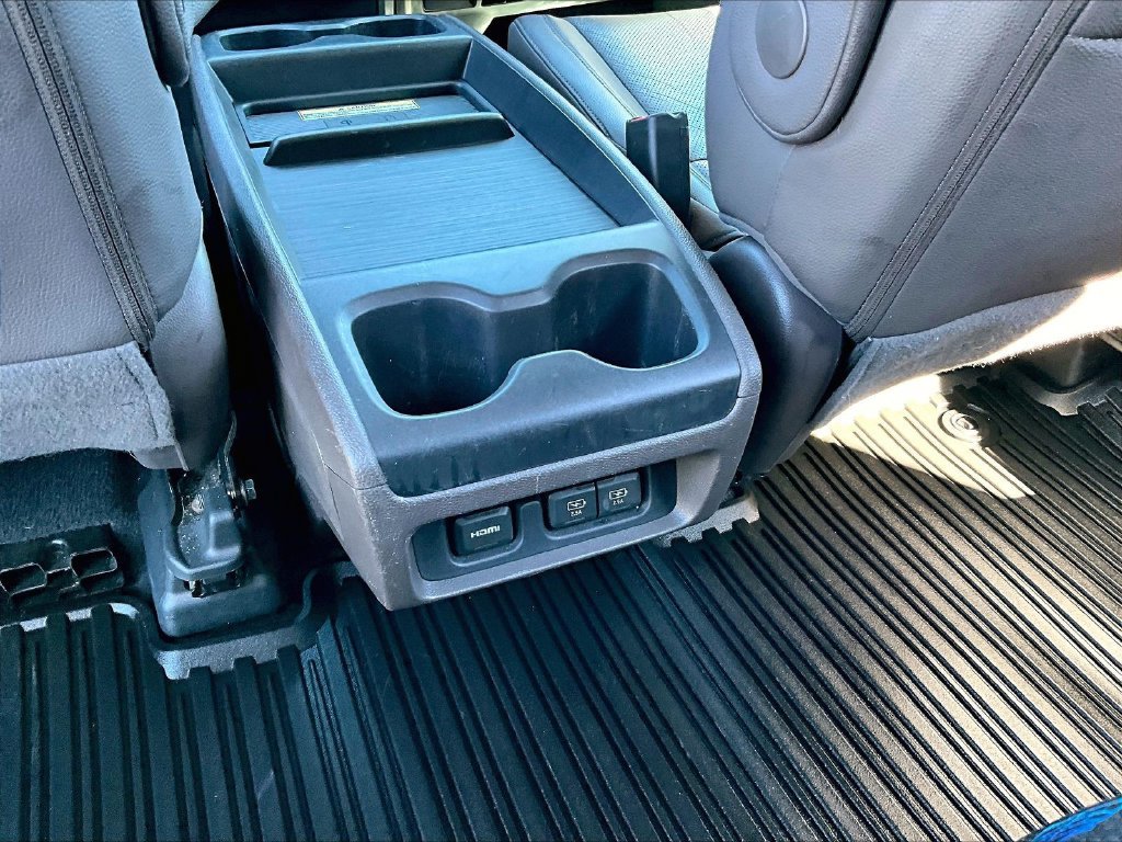 Used 2019  Honda Elite image 11