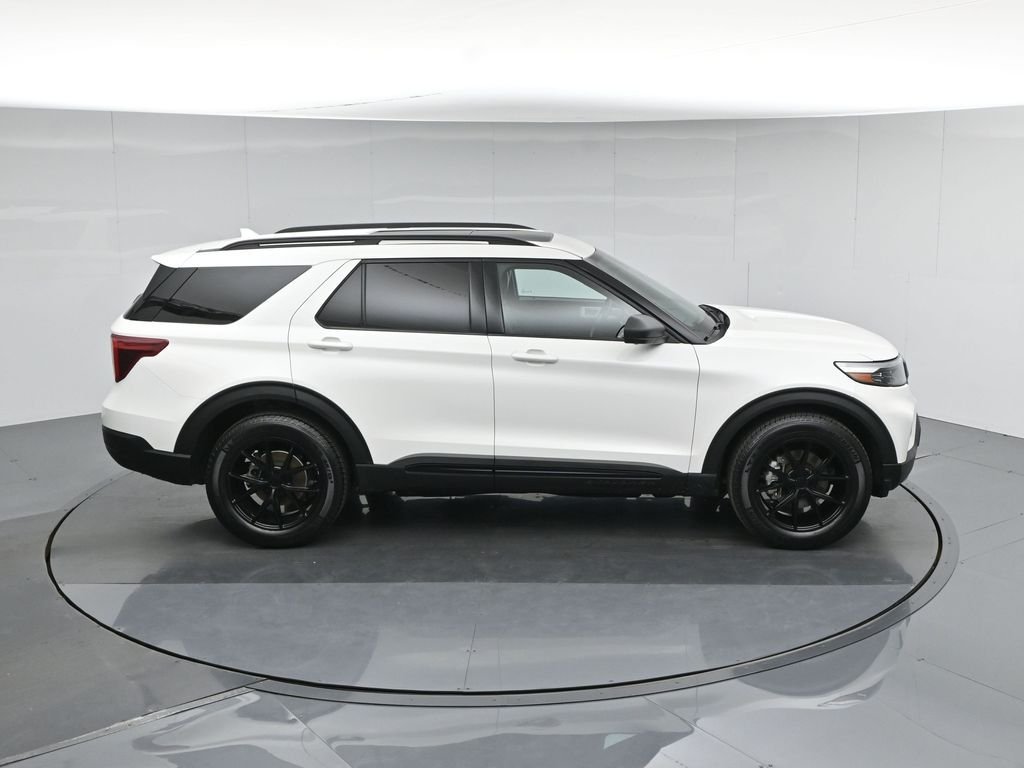Used 2022 White Ford Timberline image 44