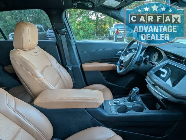 Used 2019 CRYSTAL WHITE TRICOAT Cadillac FWD Premium Luxury image 16