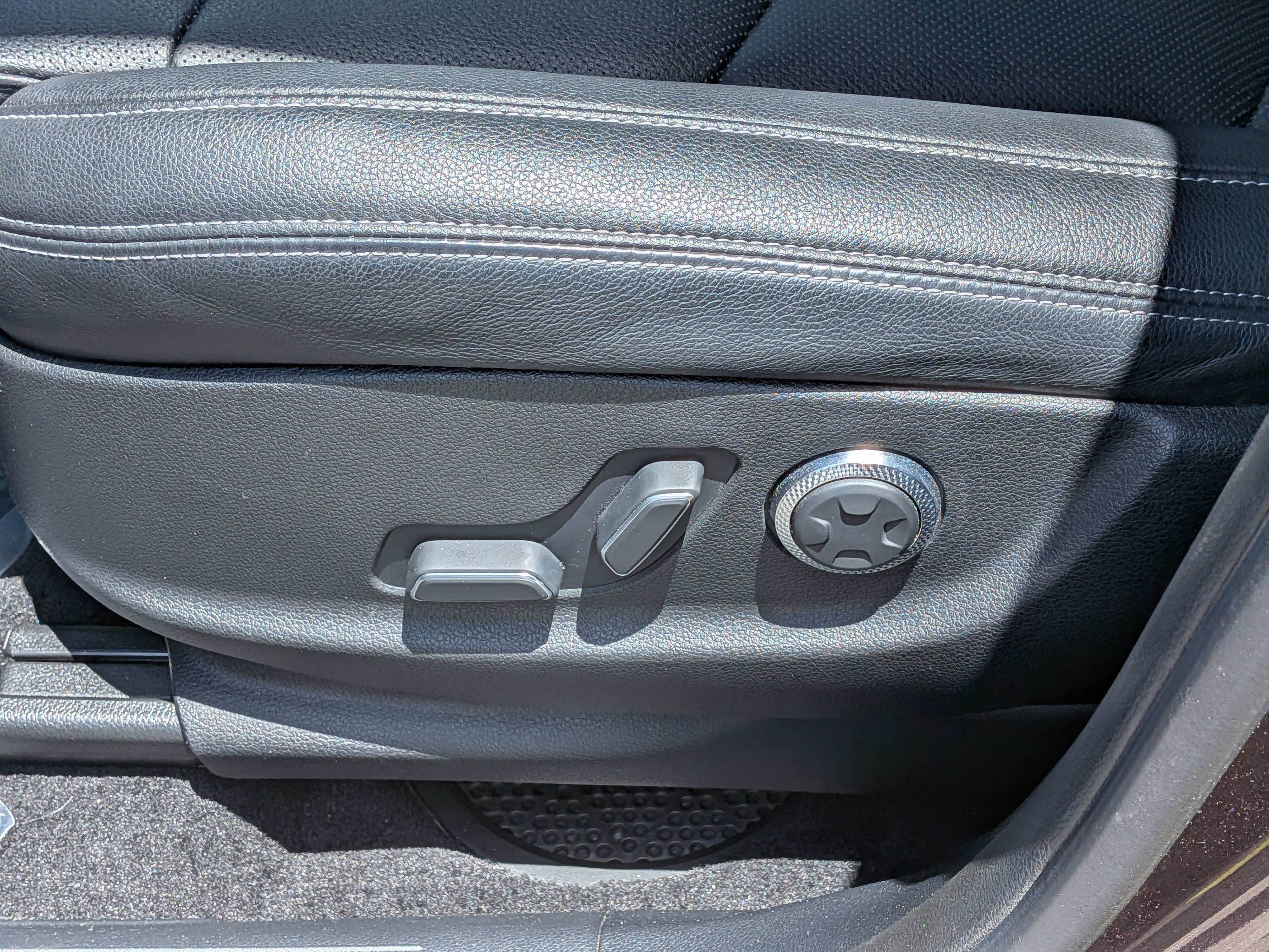 2022 GENESIS GV70 Standard - Photo 23