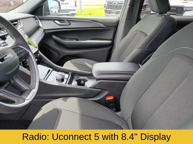 Used 2025 Black Jeep Laredo image 13