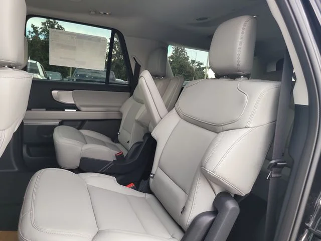 New 2027 Black Metallic Ford Active image 15