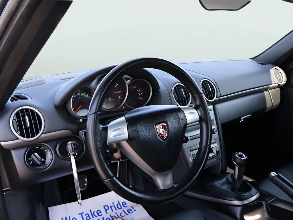 Used 2007  Porsche Base image 17